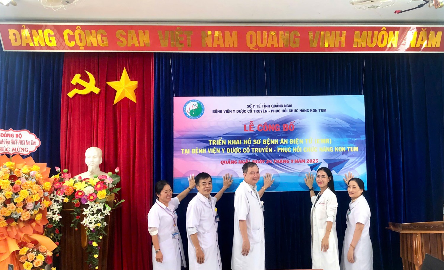 BỆNH VIỆN Y DƯỢC CỔ TRUYỀN - PHỤC HỒI CHỨC KON TUM  TỔ CHỨC HỘI NGHỊ THẨM ĐỊNH HỒ SƠ BỆNH ÁN ĐIỆN TỬ VÀ LỄ CÔNG BỐ TRIỂN KHAI HỒ SƠ BỆNH ÁN ĐIỆN TỬ TẠI BỆNH VIỆN